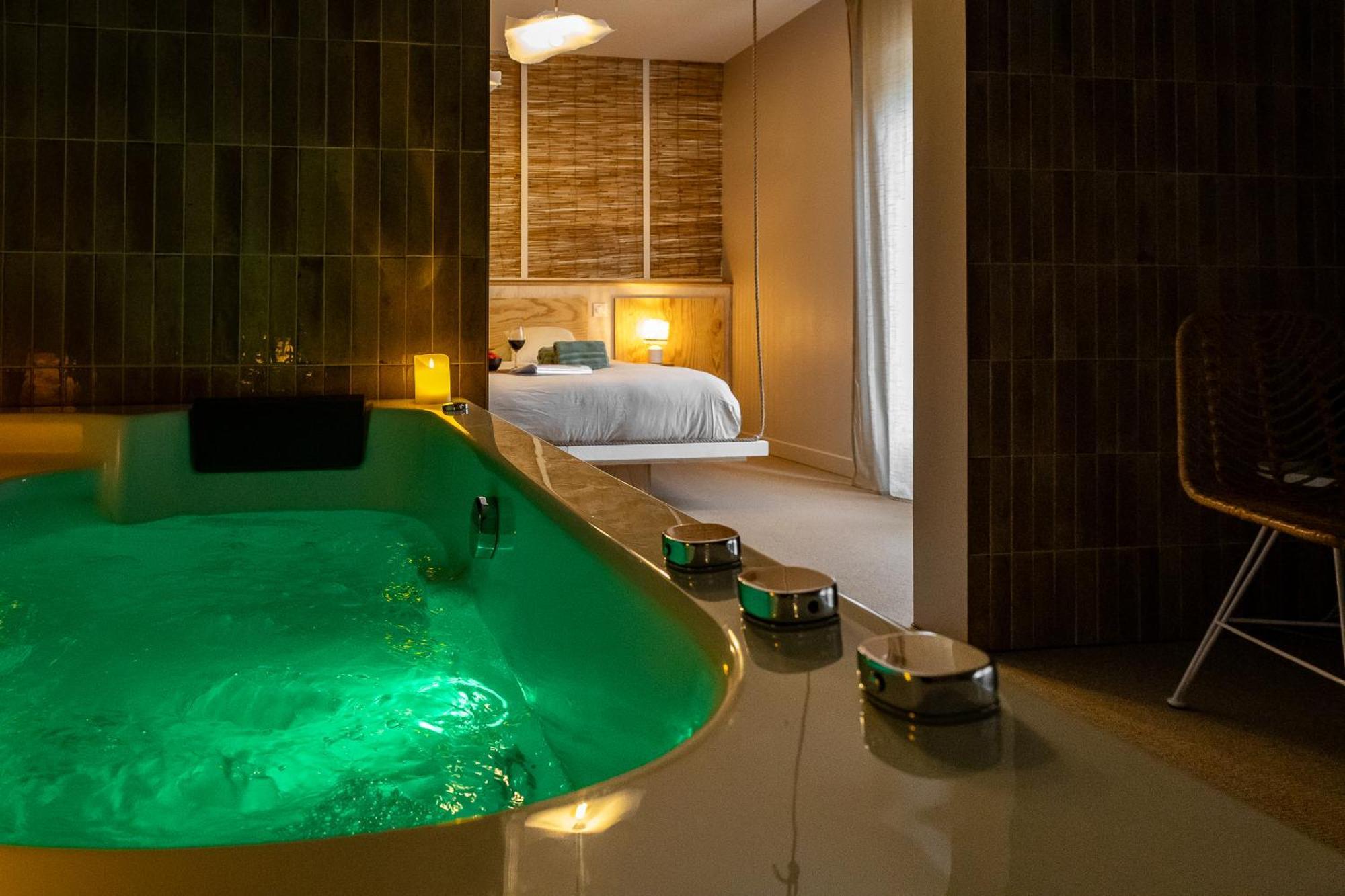 Love Room Suite Bali - Auray En Bretagne Brech Exteriör bild